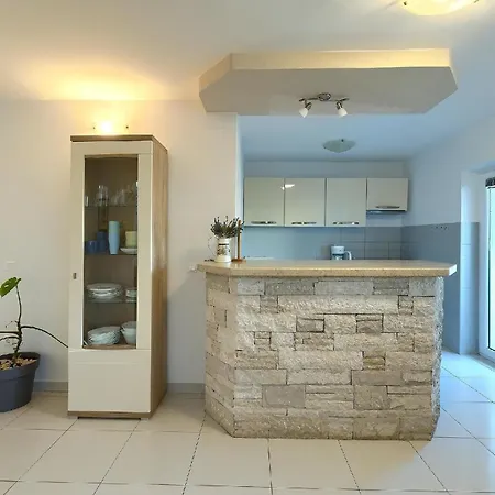 Mit Privatpool Fuer 14 Personen Ca 190 Qm In Liznjan, Istrien Suedkueste Von Istrien Holiday home Liznjan